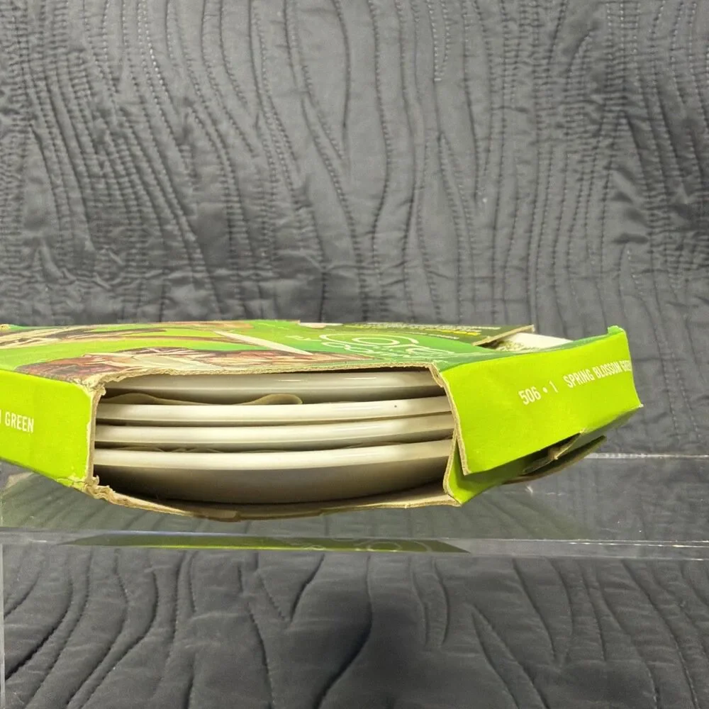 Vintage Corelle Spring Blossom Green 4 Saucers 506-1 NOS Original Box